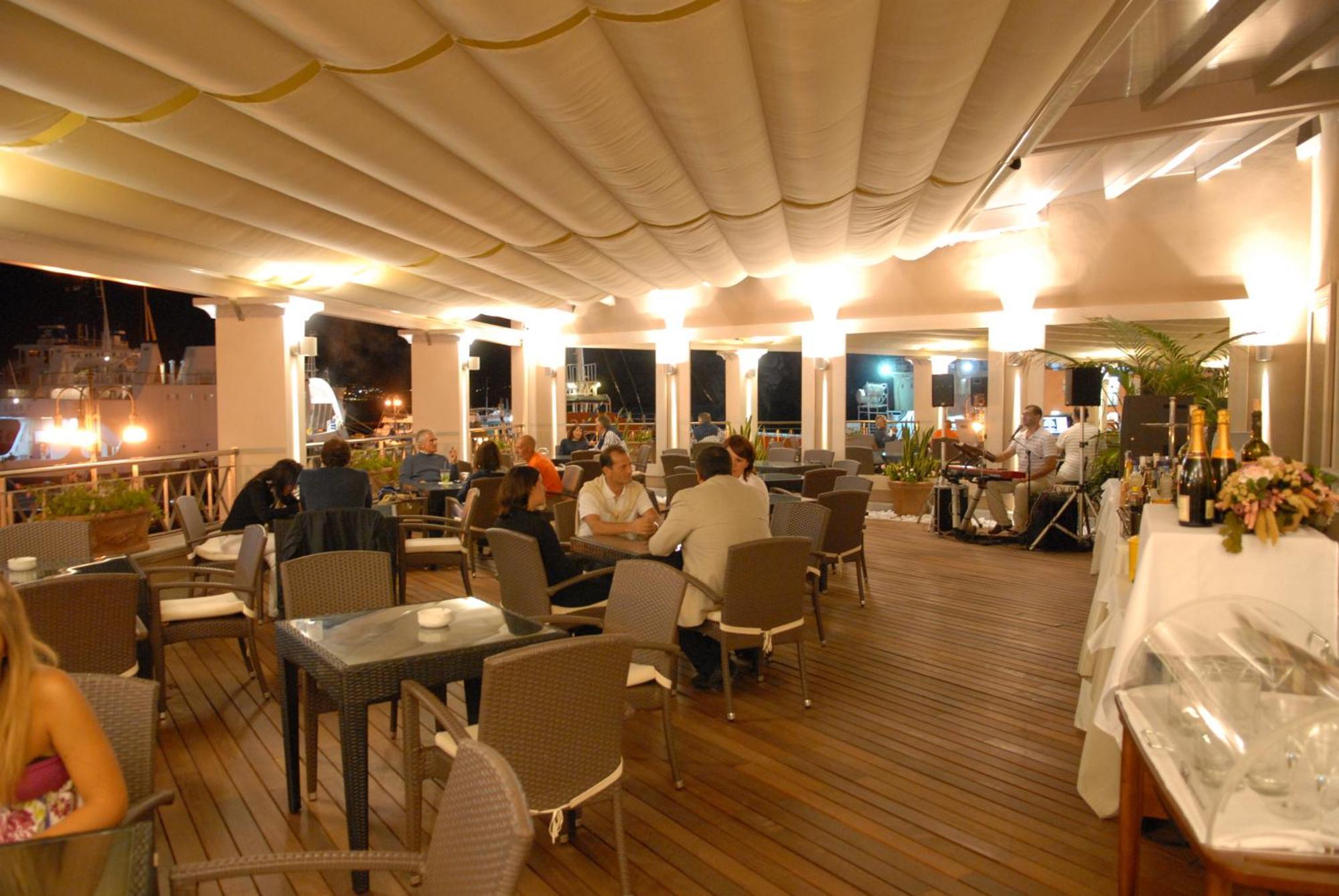 Hotel Excelsior Ла Мадалена Екстериор снимка