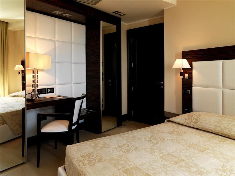 Hotel Excelsior Ла Мадалена Екстериор снимка
