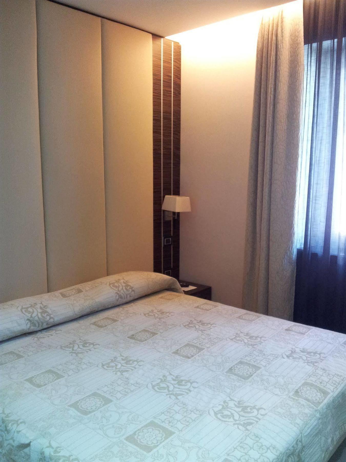 Hotel Excelsior Ла Мадалена Екстериор снимка